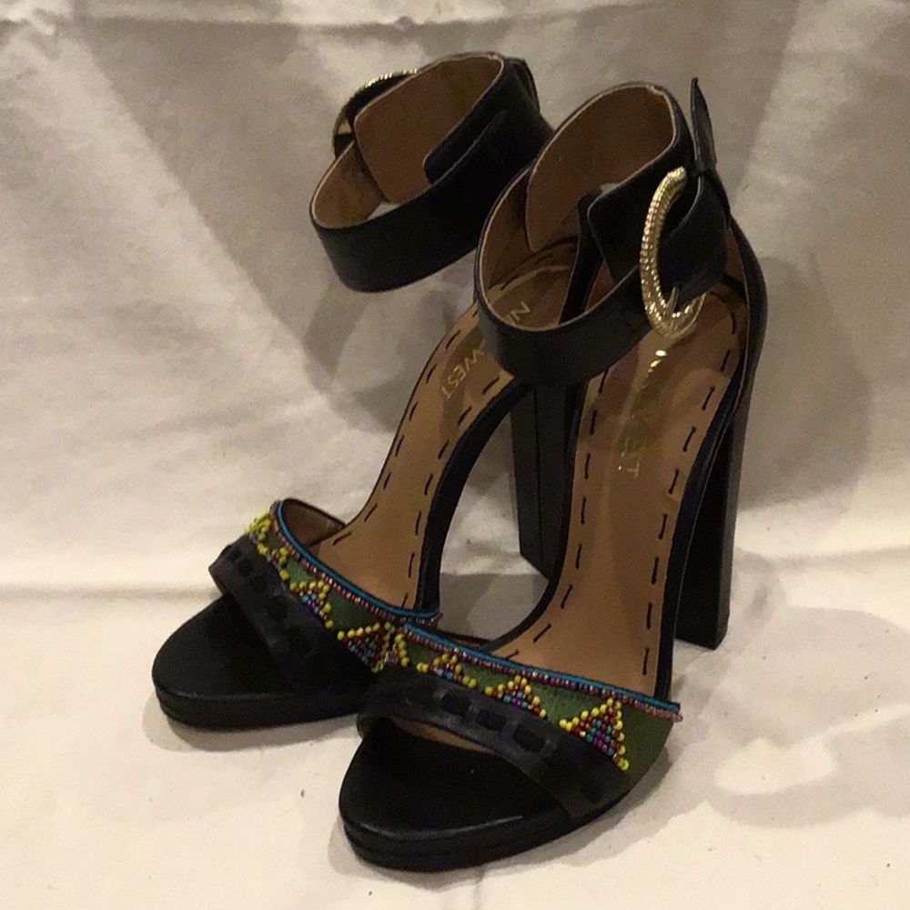 Chunky heels